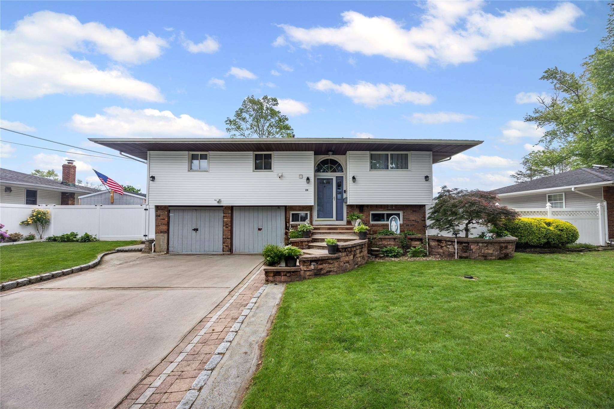 Welcome to this charming and versatile 4 5 Bedroom, 2 Bath Hi Ranch located in the highly sought after Commack town and school district.