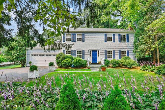 CLOSE TO RIVERSIDE ELEMENTARY AND EASTERN MIDDLE SCHOOL FROM THIS 4 BEDROOMS, 2.