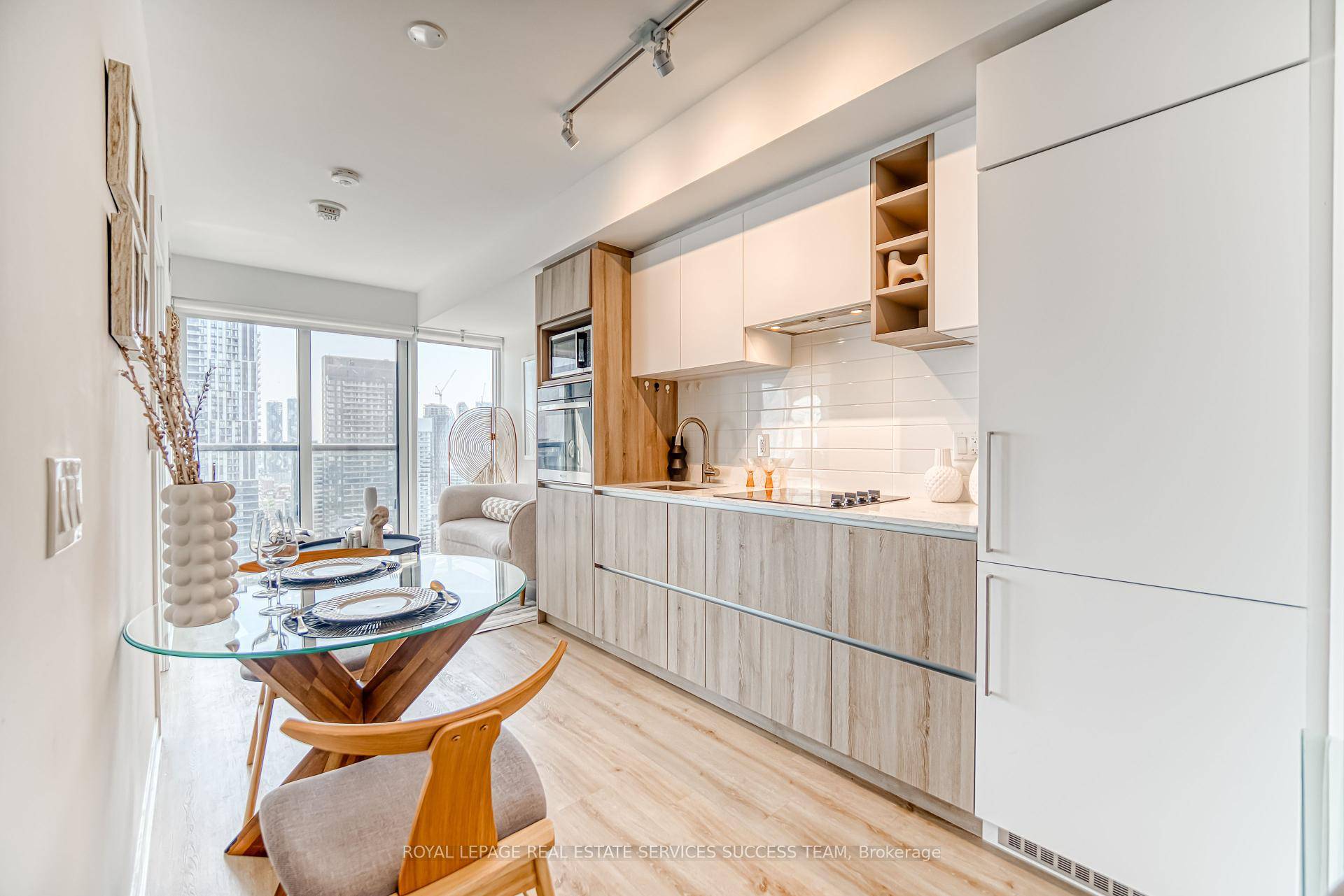 One year new, high floor 1 bedroom plus den condo featuring two full bathrooms with separate showers.