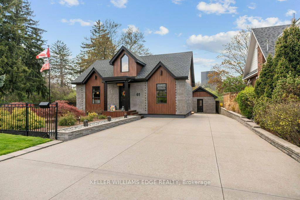 With a detached garage conversion being surrounded on two sides by beautiful Warden Park THIS is the kind of unique house you've been searching for !