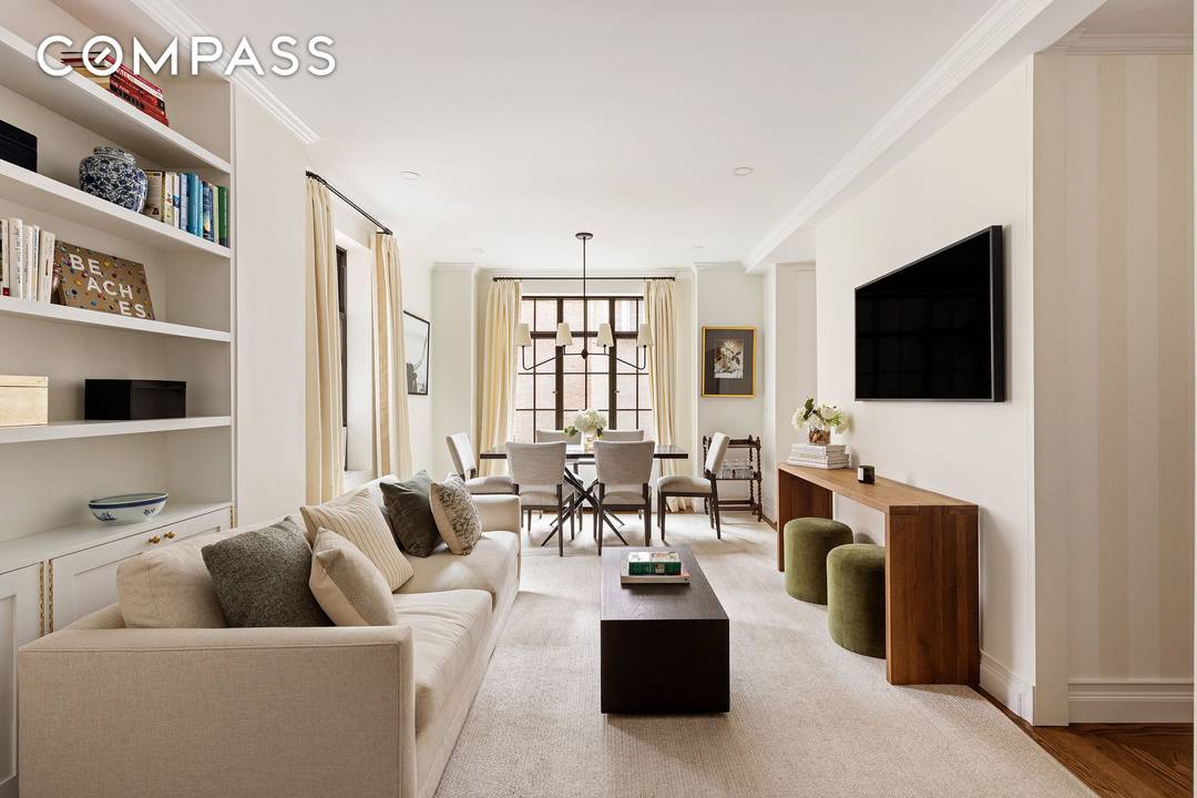 Welcome home to this chic one bedroom that perfectly blends prewar beauty with top of the line renovations, all nestled on one of the most beautiful streets in the Greenwich ...