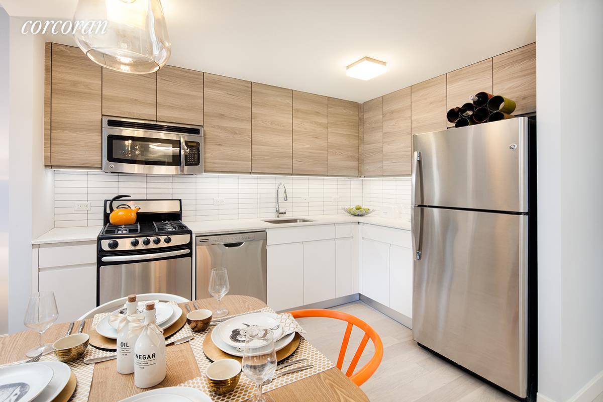 Large sun filled 3 beds 2 full bathrooms available in Long Island City.