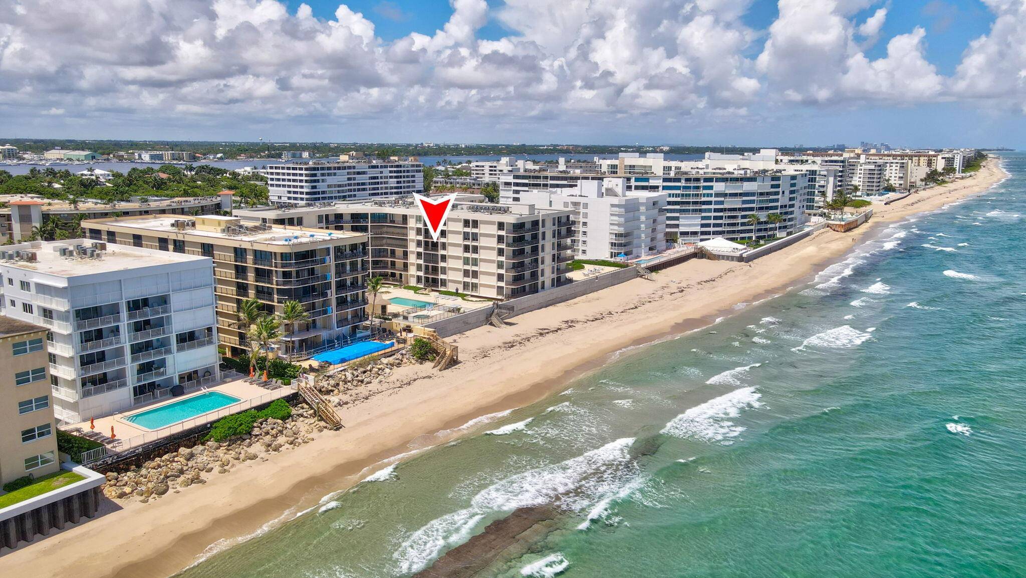 Welcome to your pristine new oceanfront residence in Palm Beach !