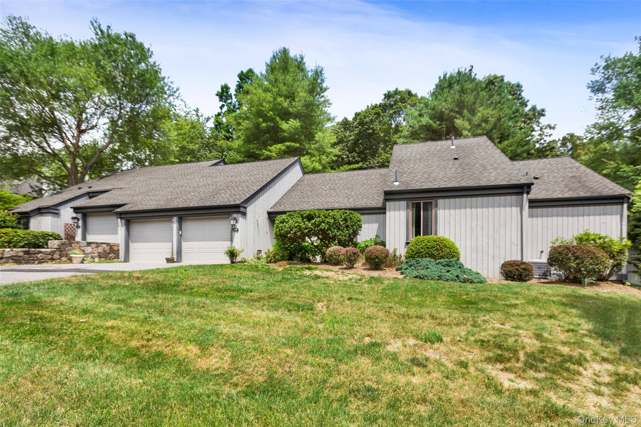 Located in the sought after community of Heritage Hills, this 3 bedroom 2 bath unit with a separate den provides comfortable everyday living with fabulous amenities.