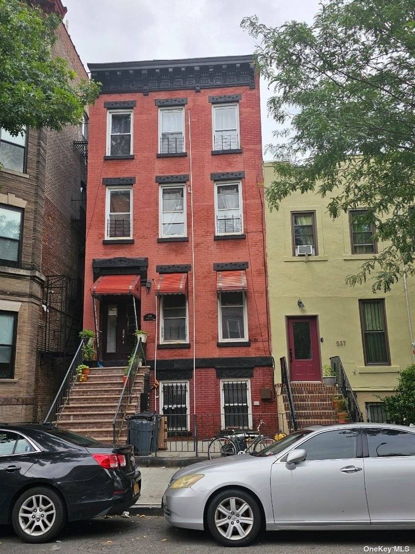 Gorgeous 3 bedroom duplex, Livingroom with fireplace, kitchen with all new appliances, including, dishwasher and washer dryer, 2full baths, finished partial basement, Beautiful Back yard