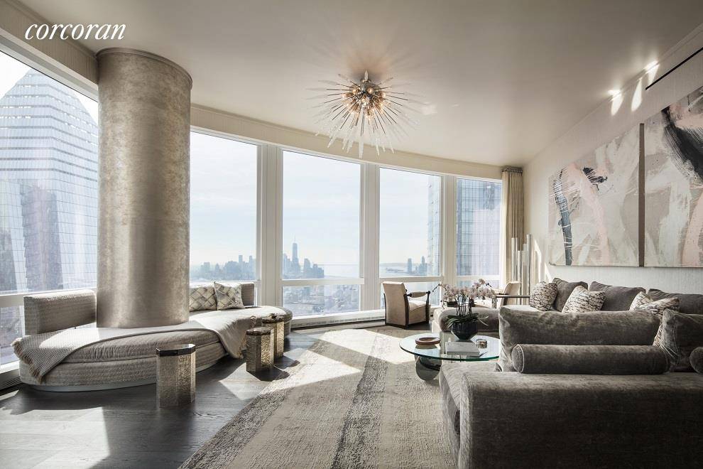 EXPERIENCE SPECTACULAR VIEWS OF THE HUDSON RIVER FROM THIS GRACIOUS FOUR BEDROOM HOME.