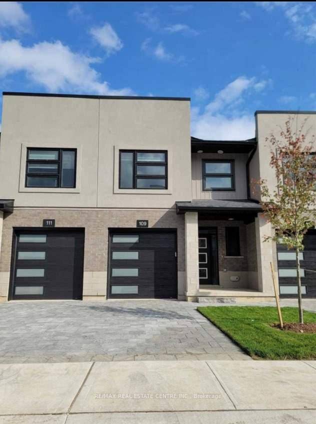 Exquisitely Built End Unit Town In London Ontario Just Minutes To The Highways.