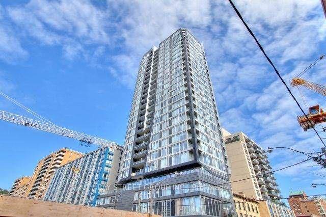 Sunny amp ; spacious 2 bedroom den, Den as the third bedroom.