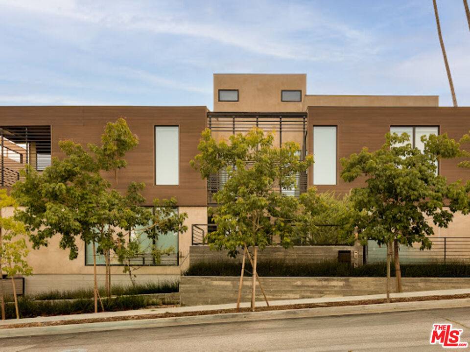 923  N Hilldale Ave 2BR Sunset Strip La
