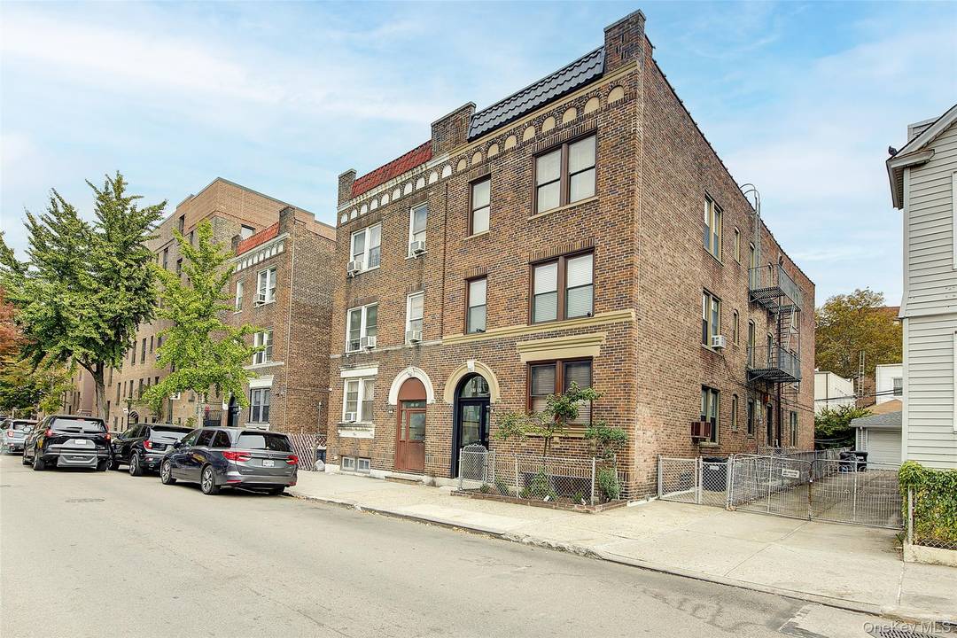 Large Six Family semi detached building in great Woodside location only 2 blocks from the Roosevelt Avenue 7 train and the LIRR Woodside Station.