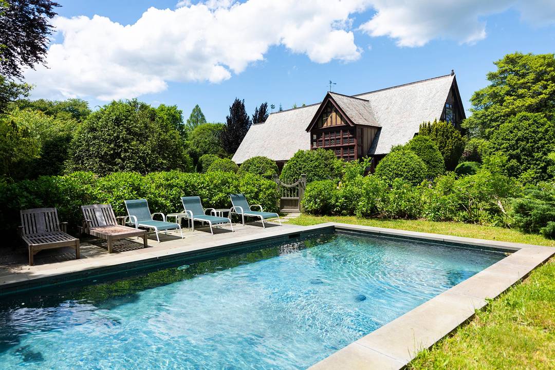 East Hampton Village Genuine Tudor C.1916 - 6 Bed With Pool