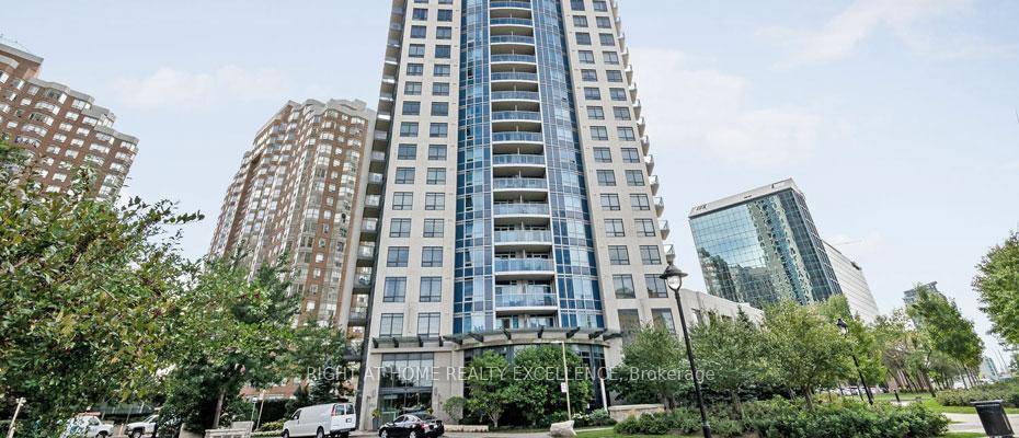 Building Ultra Ovation at City Centre by Tridel.