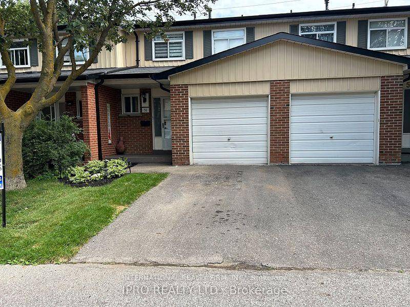 Renovated all over ! Stunning, Spacious and Bright Condo 3 Bedroom Town House, Good Size Recreation Room in Finished Basement, Tens Of Thousands Of Renovations, Pot Lights, Large Modern Kitchen, ...