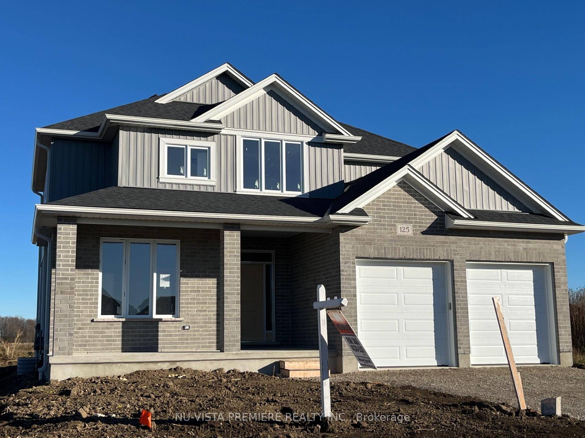 OLDE CLOVER VILLAGE PHASE 5 in Lucan READY TO MOVE IN !