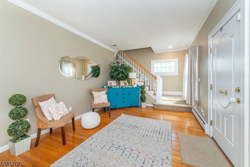 Welcome to this stunning, meticulously maintained home in the heart of Hawthorne !