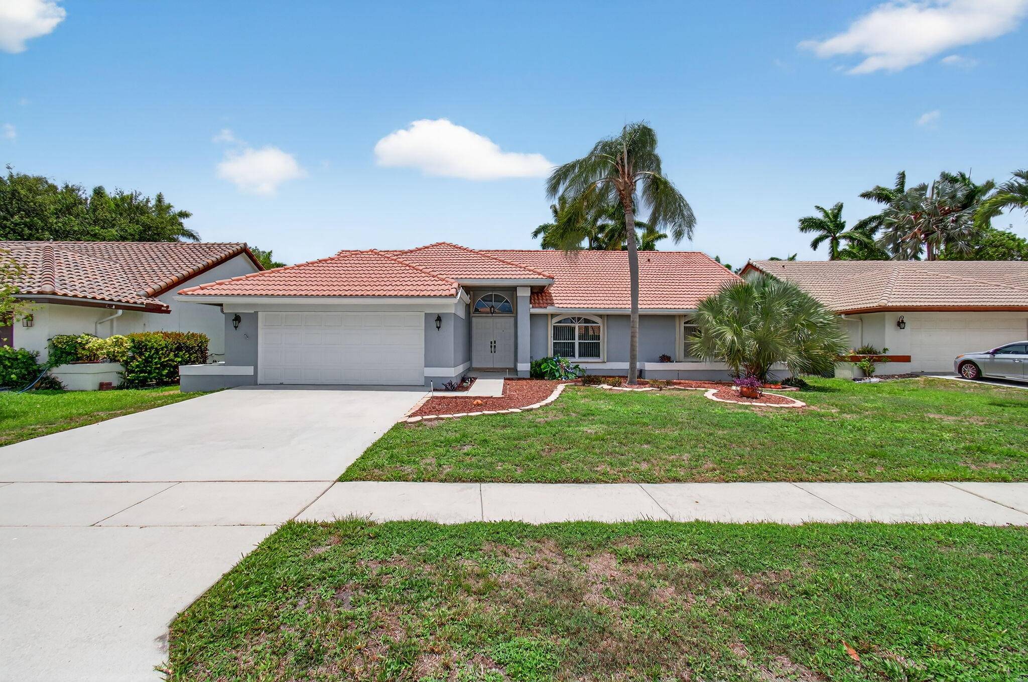 Welcome home ! This spacious and open floor plan 3 bedroom 2 bath home is priced to SELL SELL SELL !