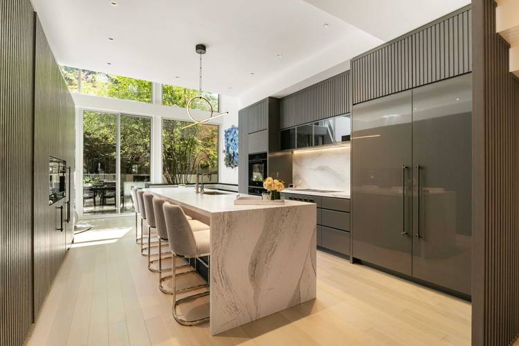 A vision five years in the making, welcome to 122 Waverly Place, an exquisite masterpiece that exudes luxury in every detail across its 5 grand scale levels, encompassing approx.