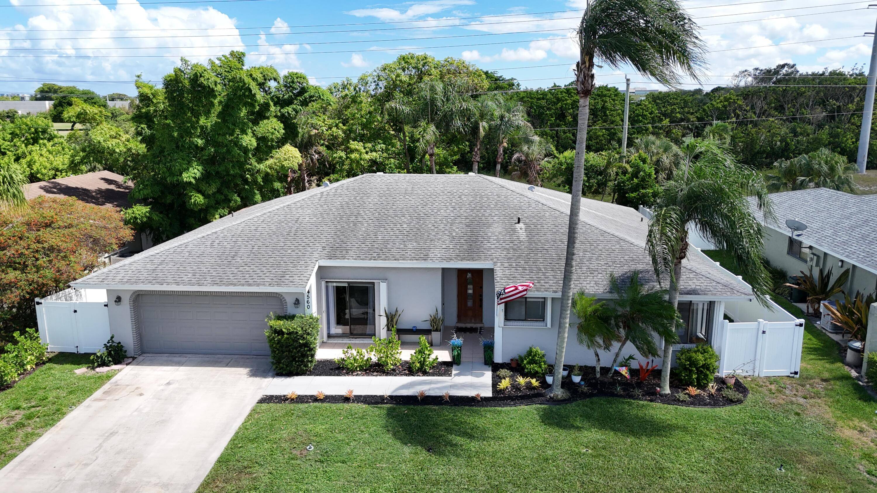 ROOF REPLACEMENT INCENTIVE OFFERED ASK YOUR AGENT FOR DETAILS !