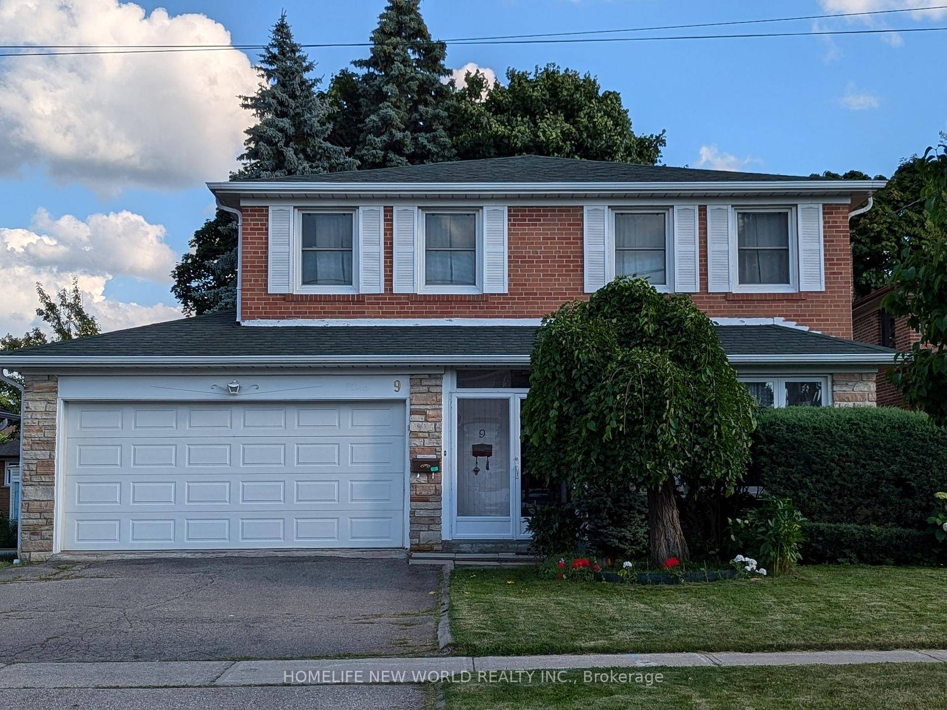 Excellent location in North York, Rare large 2 story 5 bedrooms grand house.