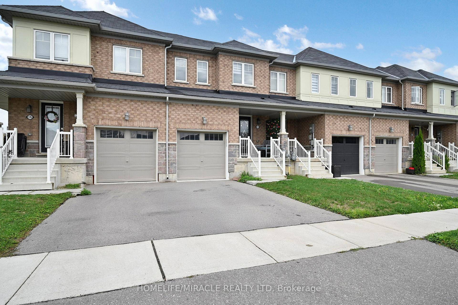 Welcome to 174 MacLachlan Ave, a beautifully maintained fully freehold townhouse with 3 bedrooms, 4 bathrooms and fully finished basement located in Caledonia's desirable Avalon community.