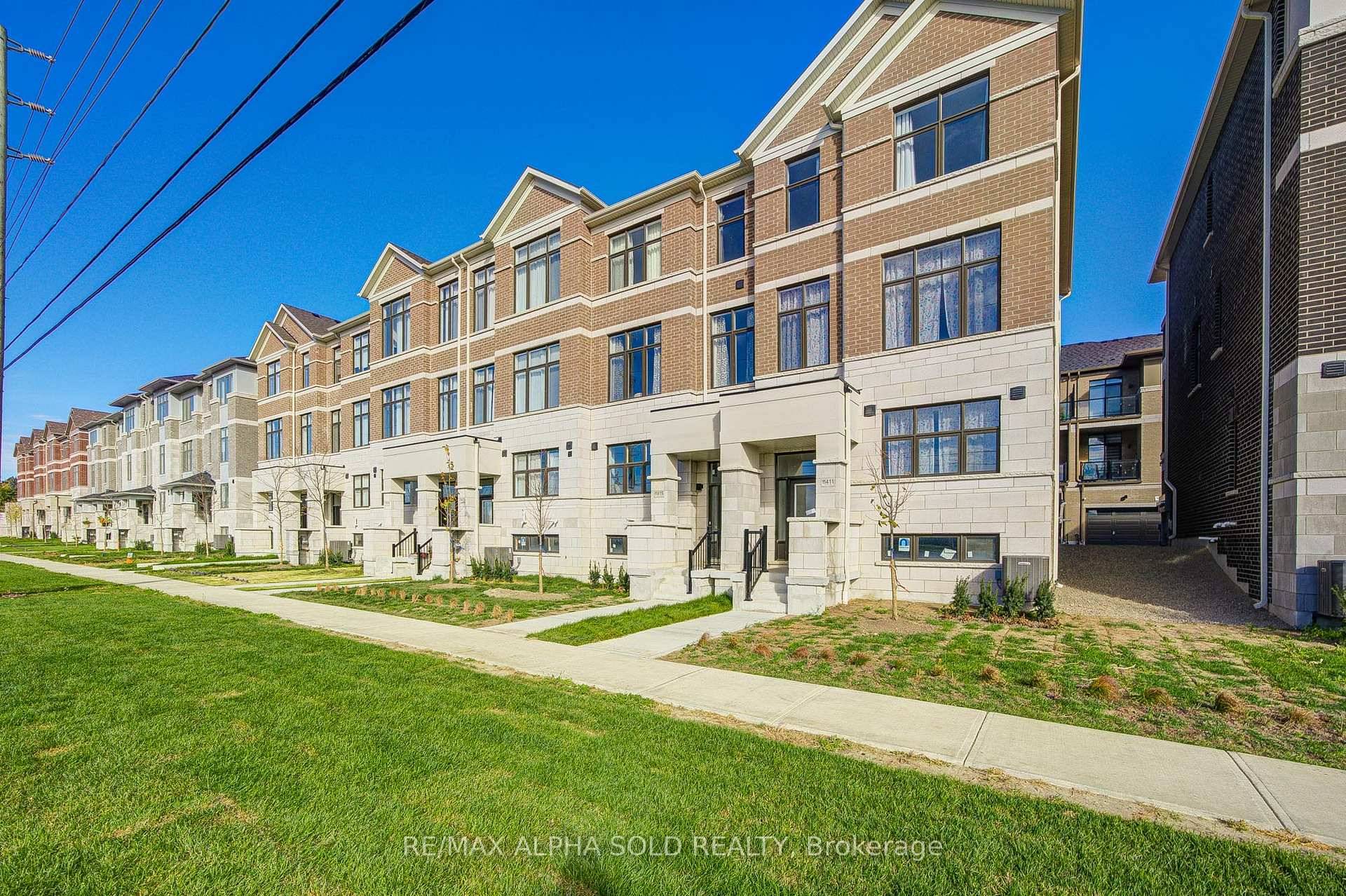 Welcome to Ivylea, one of Richmond Hill's most prestigious master planned communities, where modern design meets luxurious living.