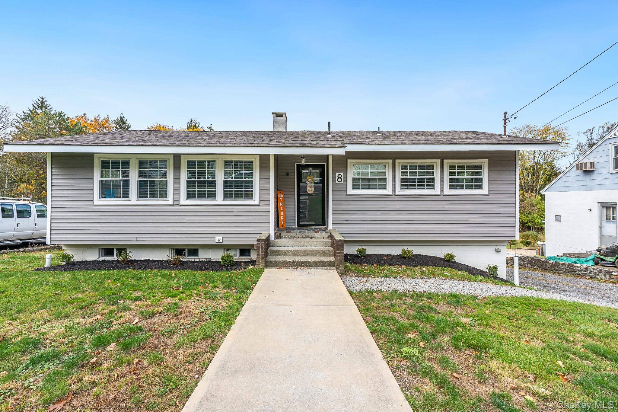 Welcome HOME ! Beautifully updated Ranch style home located in the Arlington School District.