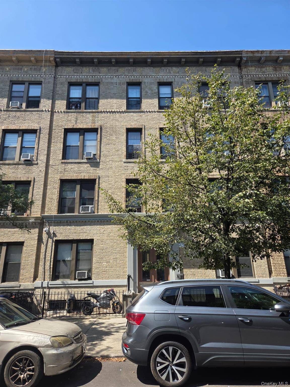 Prime 8 Unit Rent Stabilized Building in Ridgewood 2 Blocks from the M train Introducing a rare investment opportunity in the heart of Ridgewood, Queens.