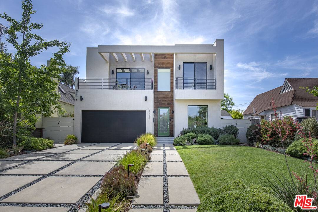 1647   Hi Point St 5BR Beverlywood La