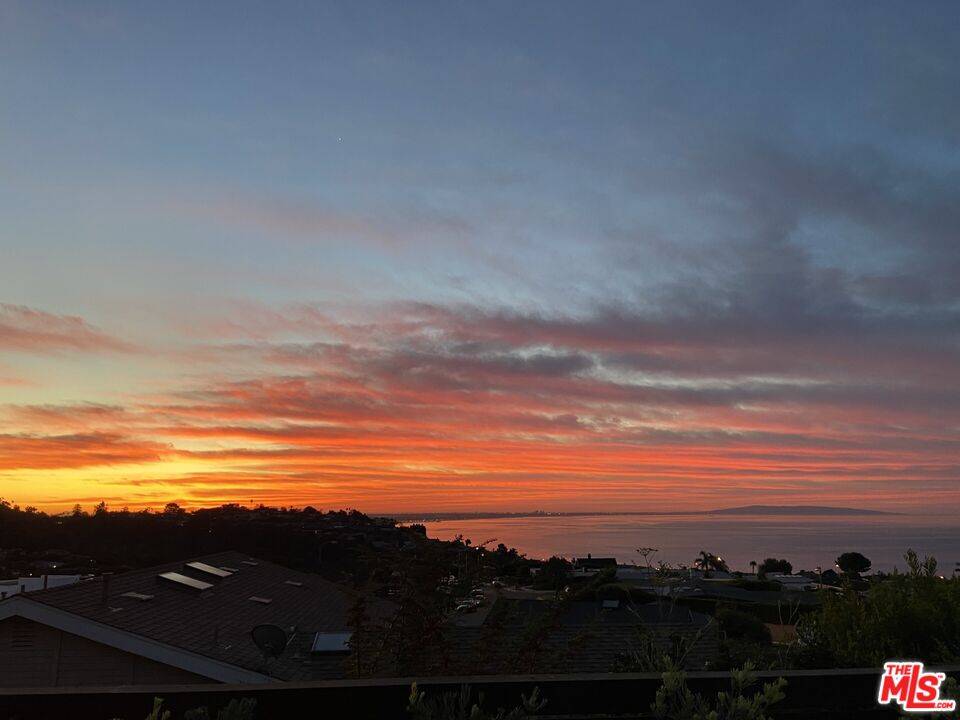 3515   Surfwood Rd Malibu La