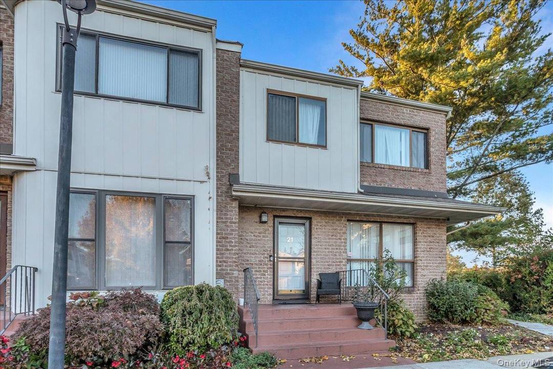 Spacious Townhouse 3 bedrooms, 1.