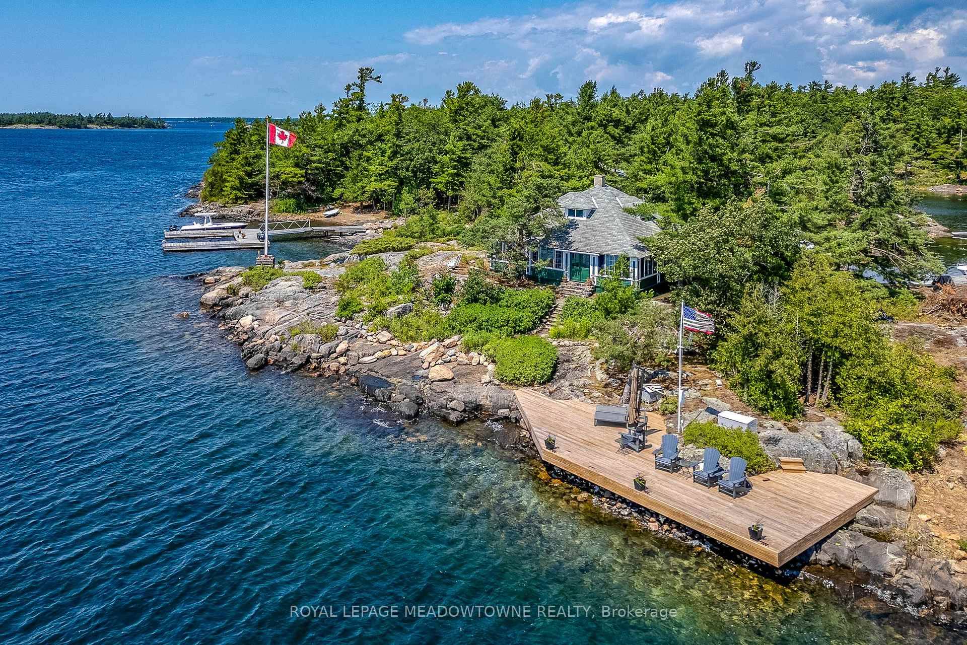 Located in the heart of the historic Sans Souci Cottage Community, 4 acre Ellen Pearce Island has been owned by the same family for over half a century.