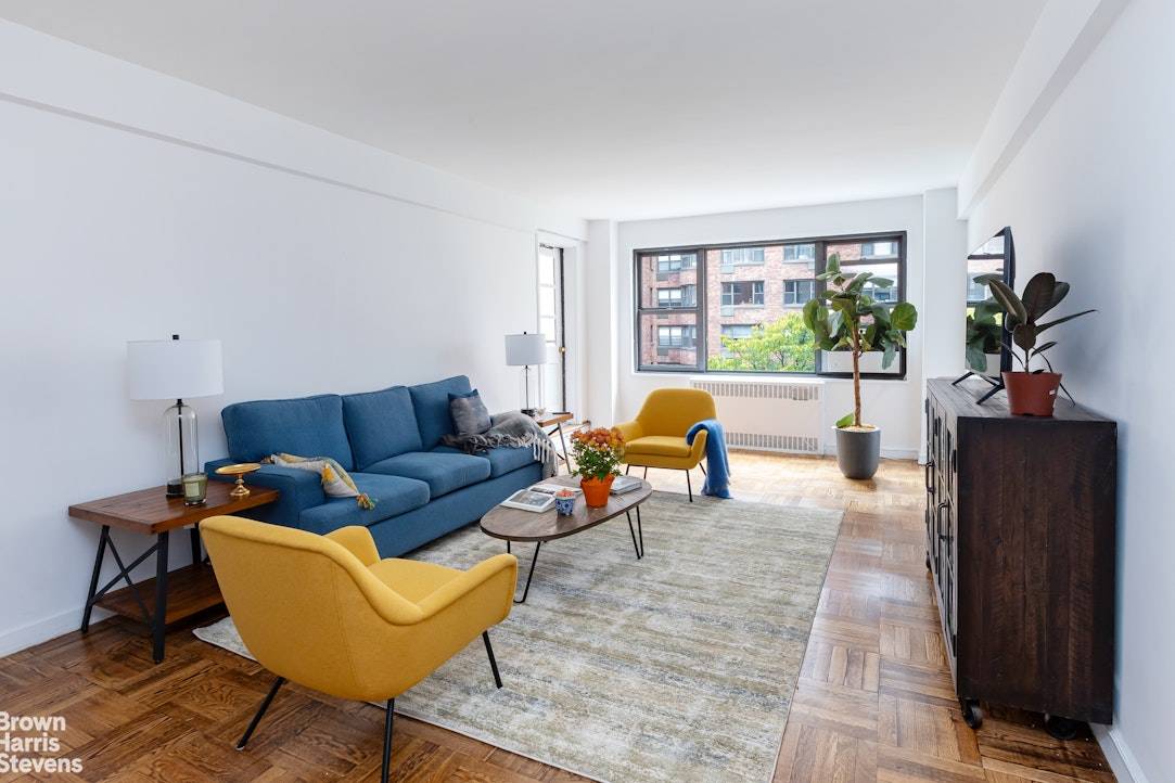 Classic Scale, Endless Light, and Opportunity on UES Tucked at the end of a beautifully renovated hallway, Residence 6E offers classic, grand proportions in a well established Upper East Side ...