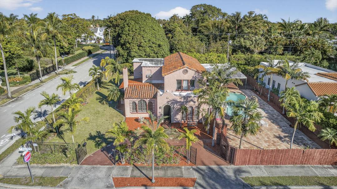 Offered for the first time in more than 40 years, this exceptional John Volk designed residence is a rare architectural treasure in the heart of the Old Northwood Historic District, ...