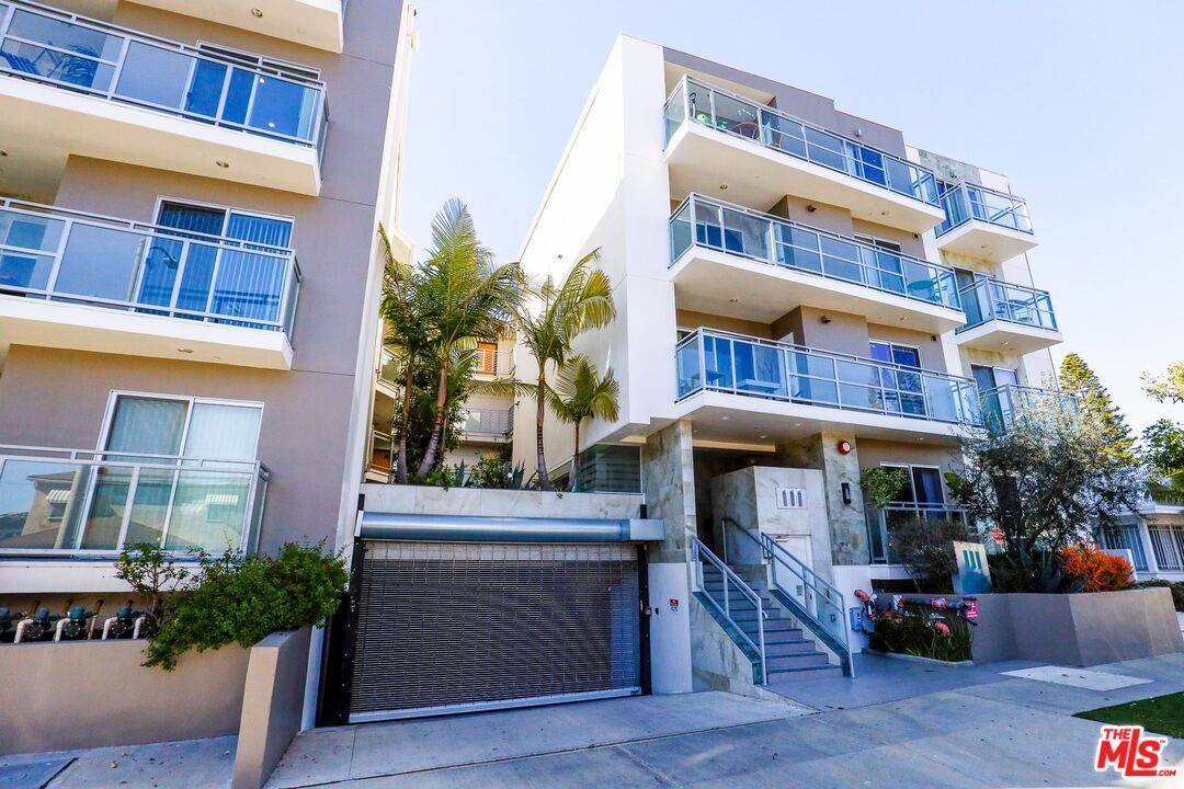 111  Kings 3.0 Beverly Grove LA