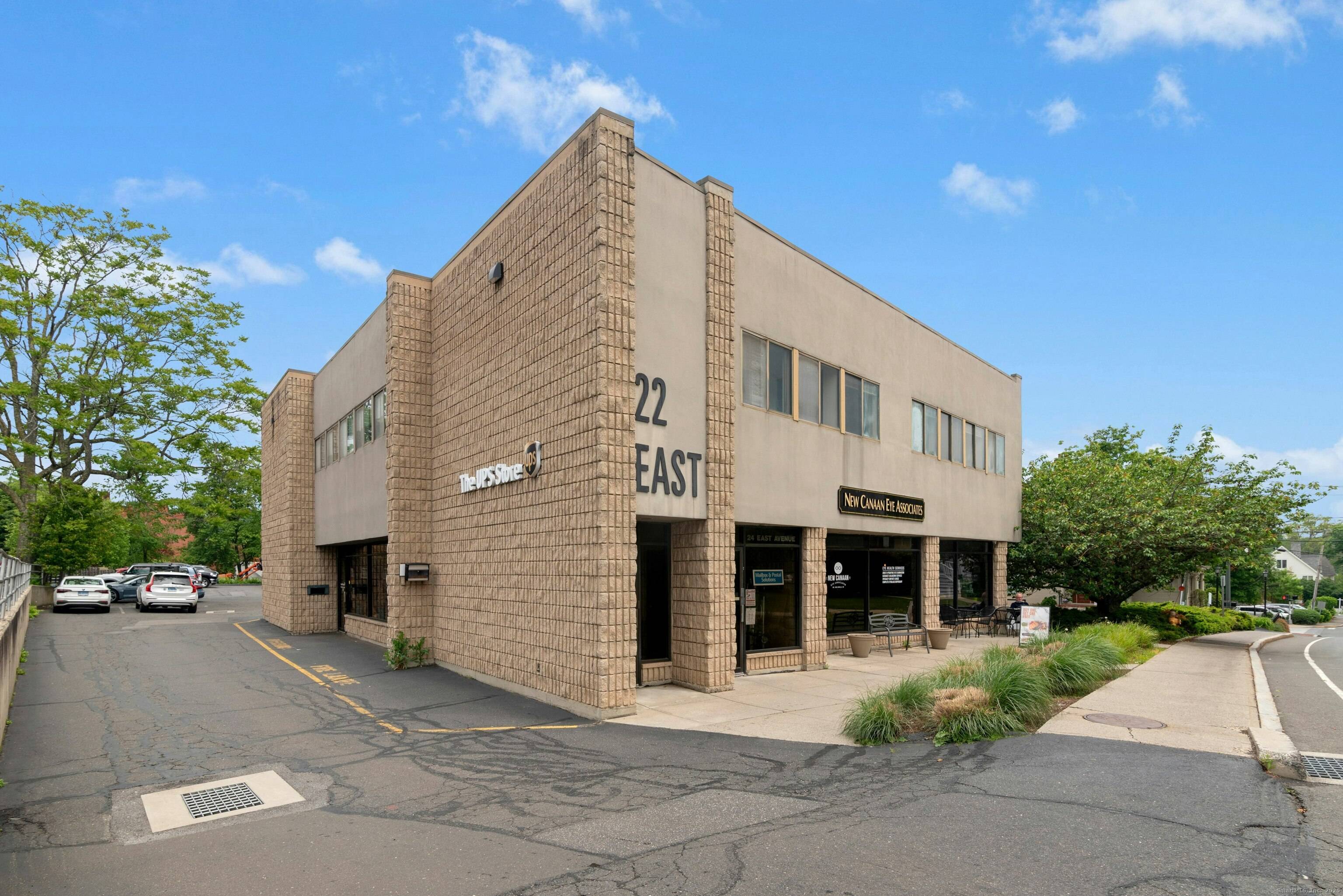 Located in the heart of downtown New Canaan, this second floor commercial condo presents an excellent opportunity for business ownership in a prime location.