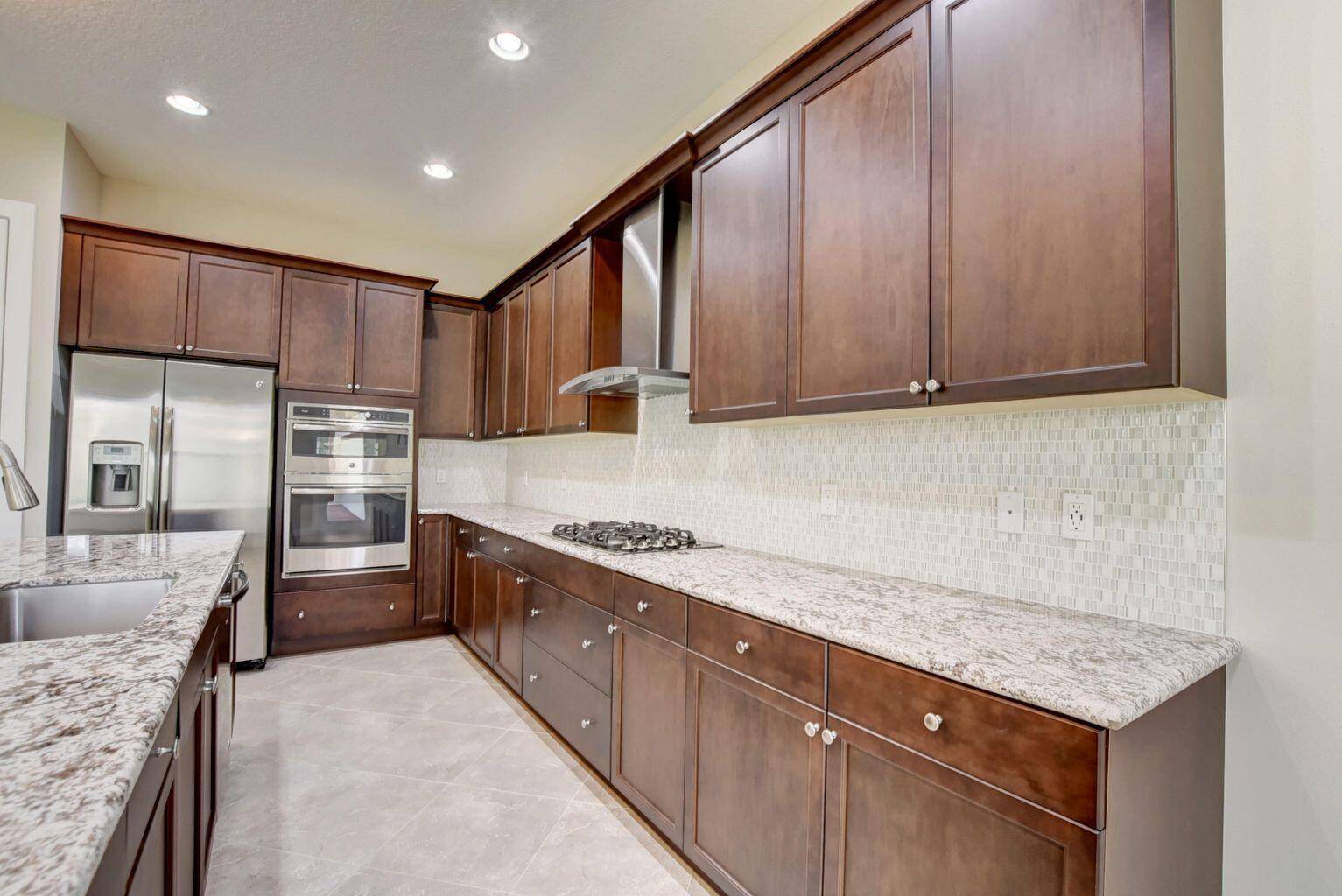 Beautiful Derby model home with lots of upgraded designs.