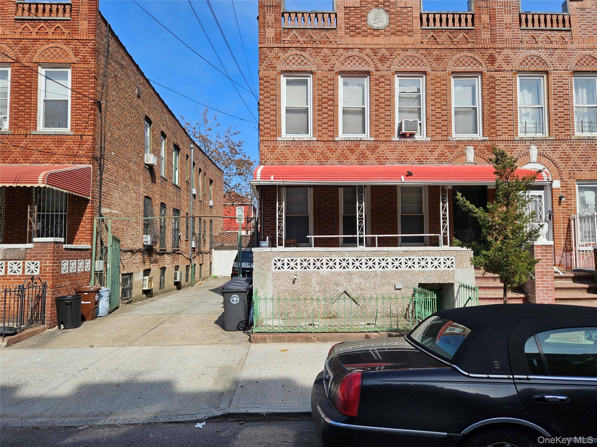 Exceptional Investment Opportunity Beautiful Brick Quadruplex Welcome to this impressive brick Quadruplex, a rare gem offering both charm and versatility in a prime location.