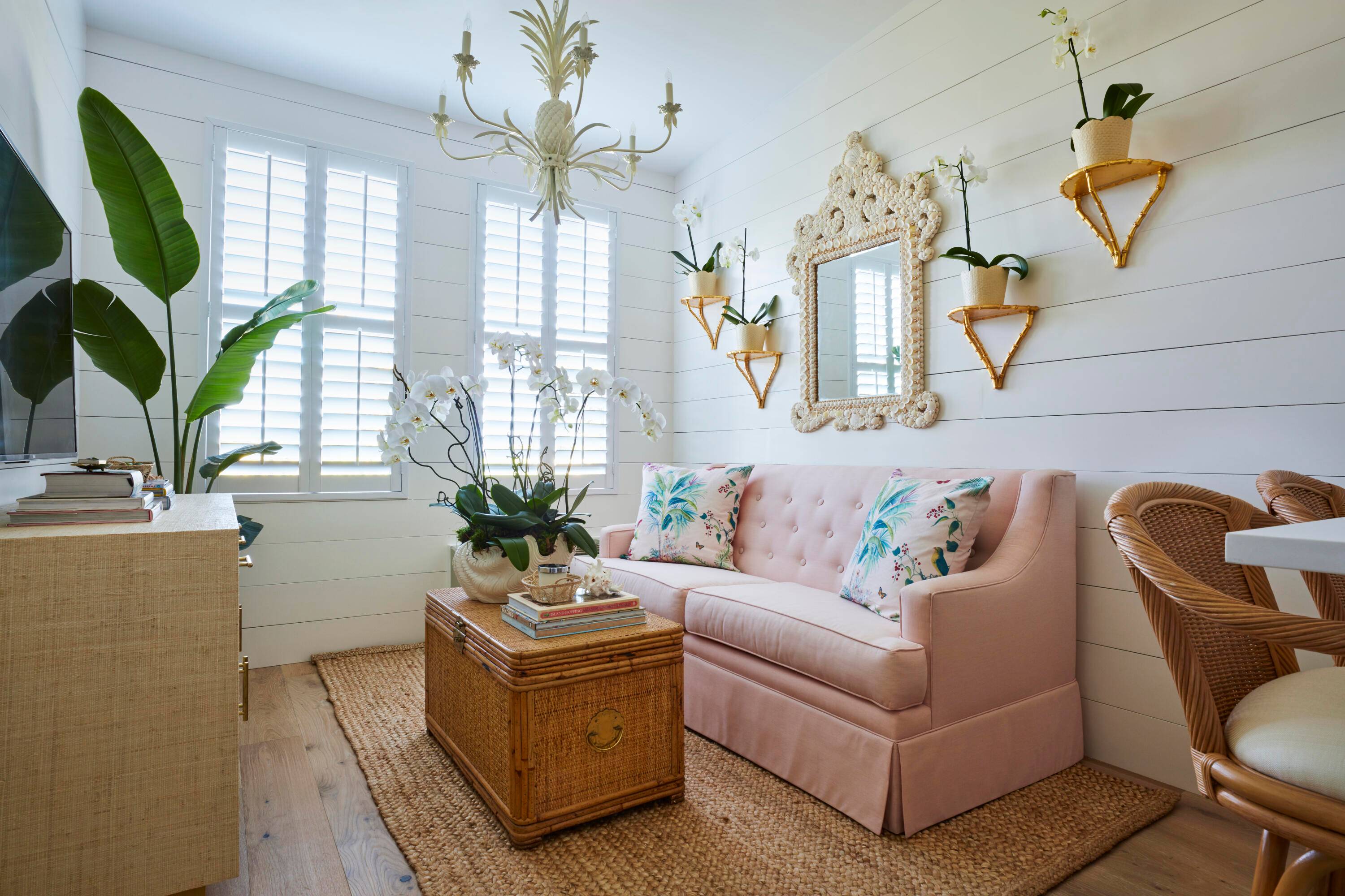 Charming, bright, and renovated one bedroom one bath in iconic Palm Beach Hotel.