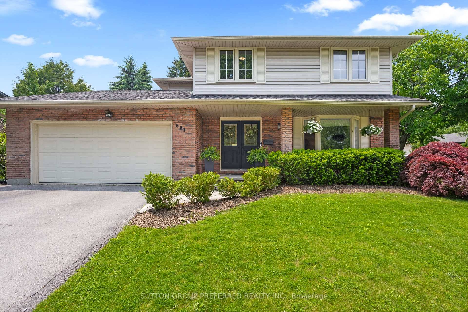 Welcome to 661 Cranbrook Rd !