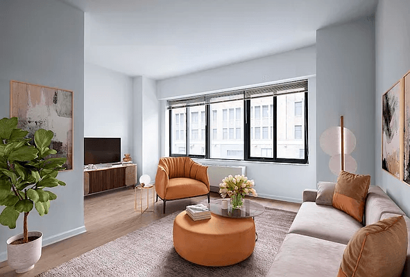 UPSCALE LIVING IN BEAUTIFUL, AMENITY FILLED CORNER STUDIO IN PRIME CHELSEA