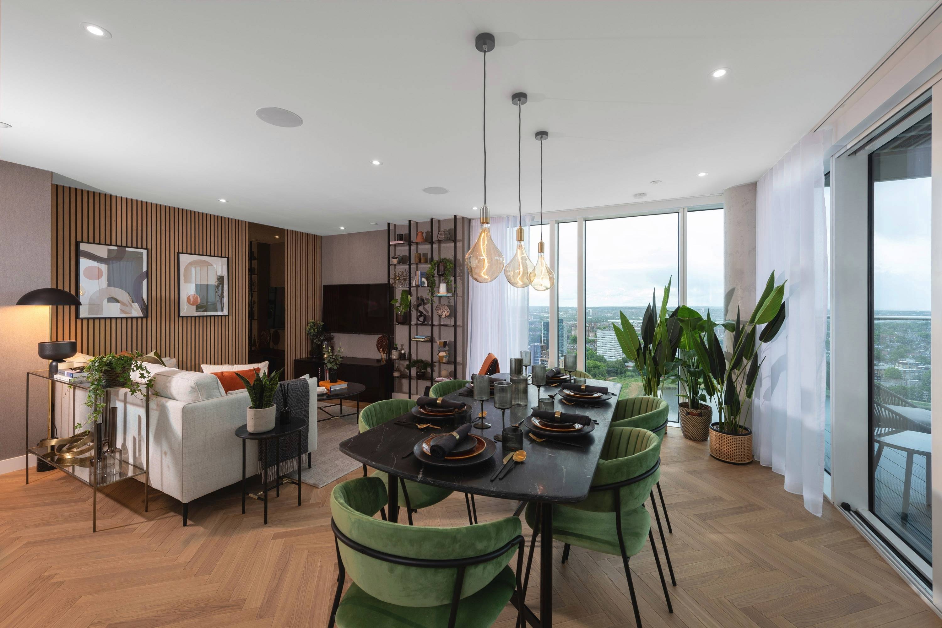 Hidden Oasis, 10 minutes from Central London -  Luxury 2-Bedroom Penthouse in a Stunning New Development Surrounded by Nature - Seventeenth Floor - Reservoirs and Park Views