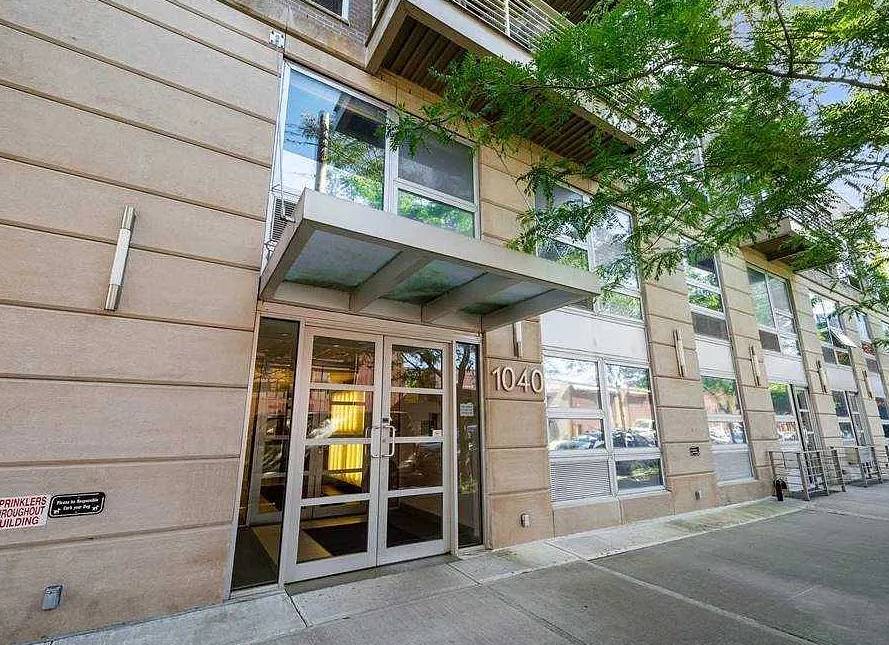 2Bed at 10-40 46th Rd