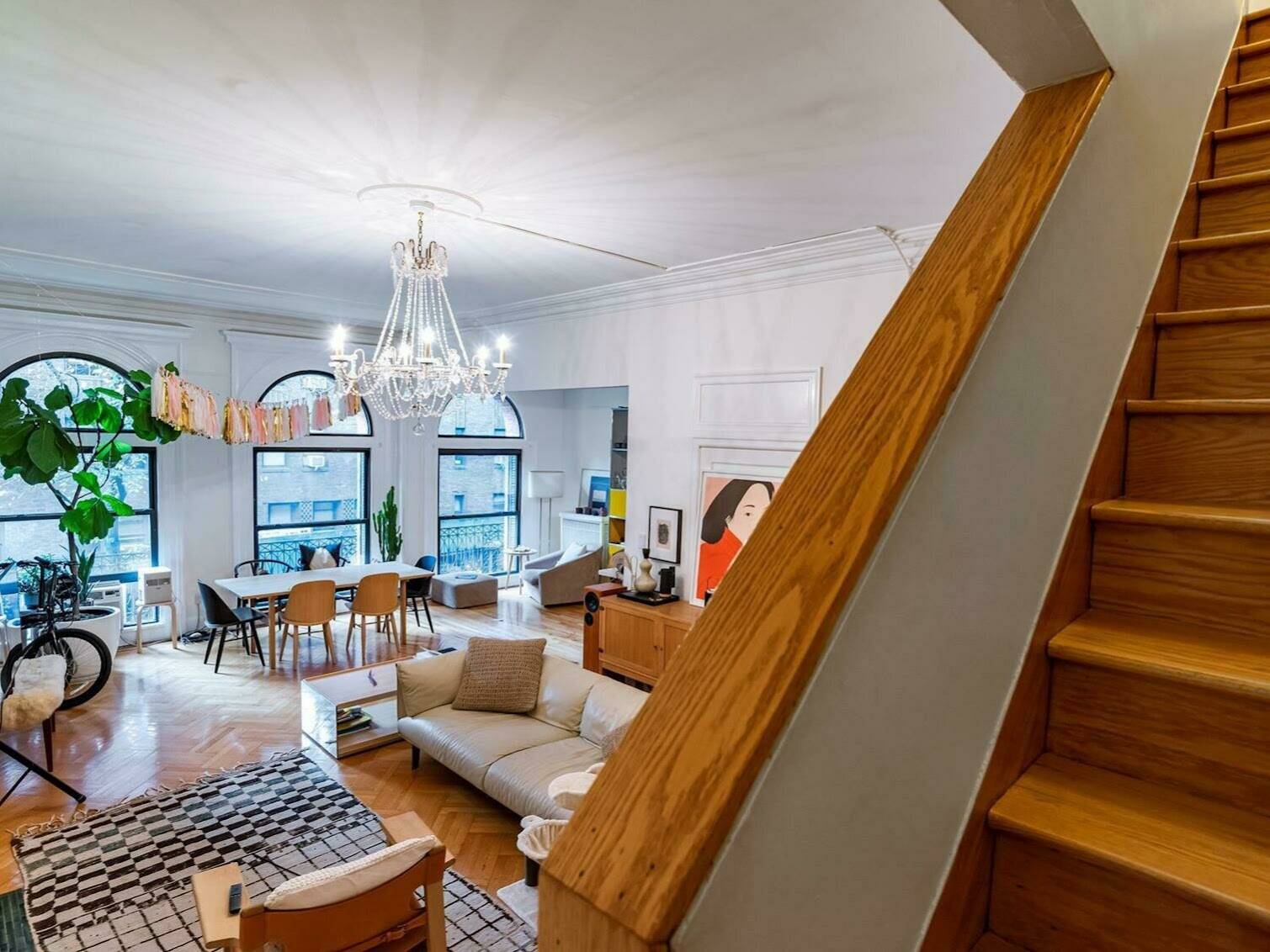 Private Manhattan Street | 2 bed/2.5 bath + 2 rooms | 1300 sq. ft | South Manhattan