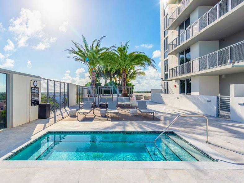 2 MONTHS FREE| South Miami| Luxury Apartment  4 br/4.5ba| 2324 SF