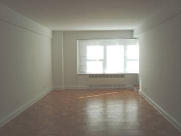 Beautifully Renovated Spacious One Bedroom with Terrace in Heart of Murry Hill.