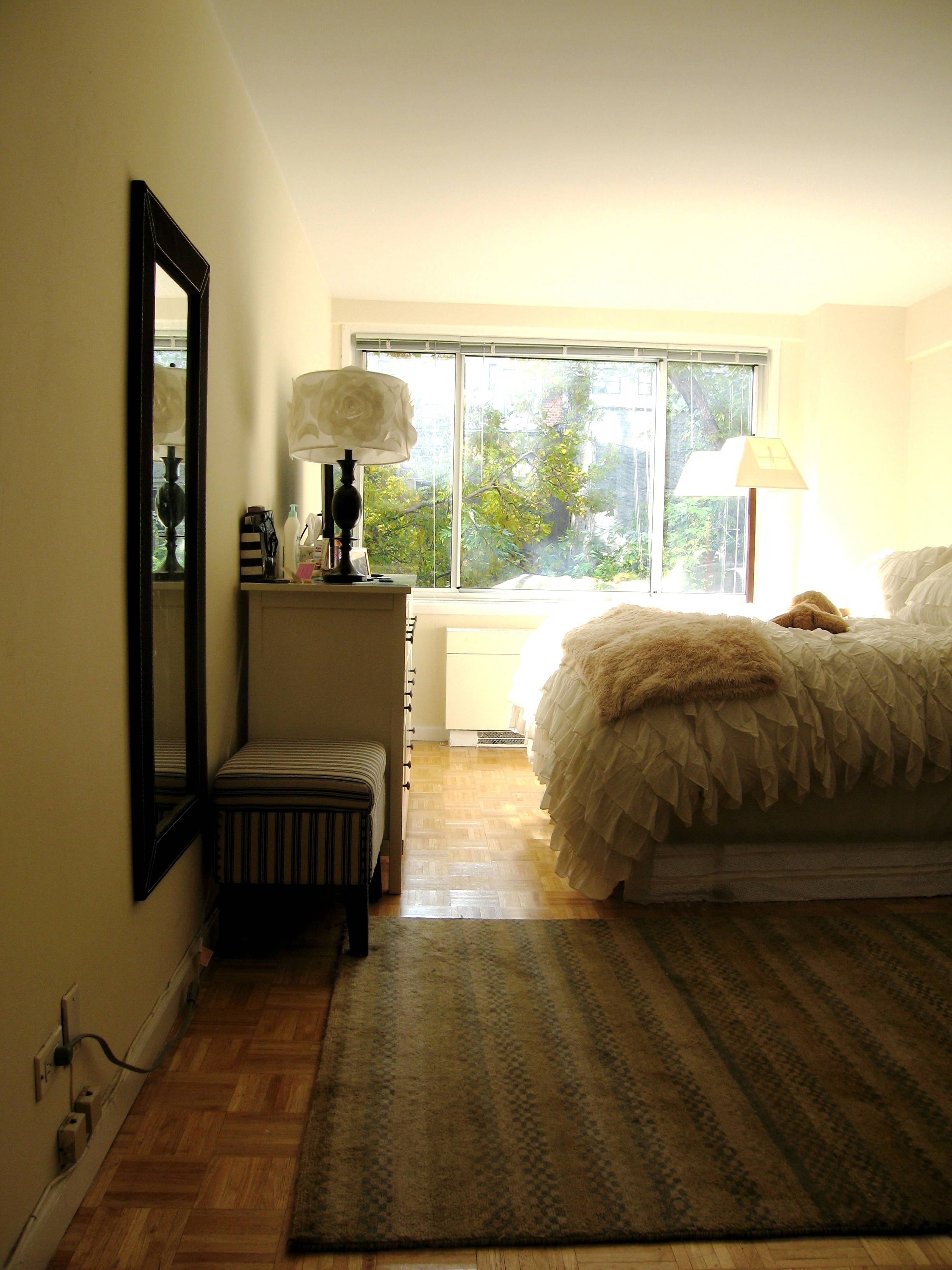 ***Mid town East _24DM_Beautiful  LARGE 1BED 800 SF***