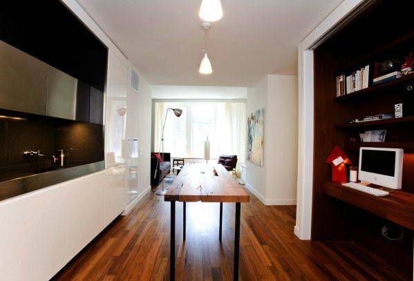 Financial District: Spectacular 1 Bedroom on High Floor ~ Five-Star Amenities ~ Great Investment or Pied-A-Terre