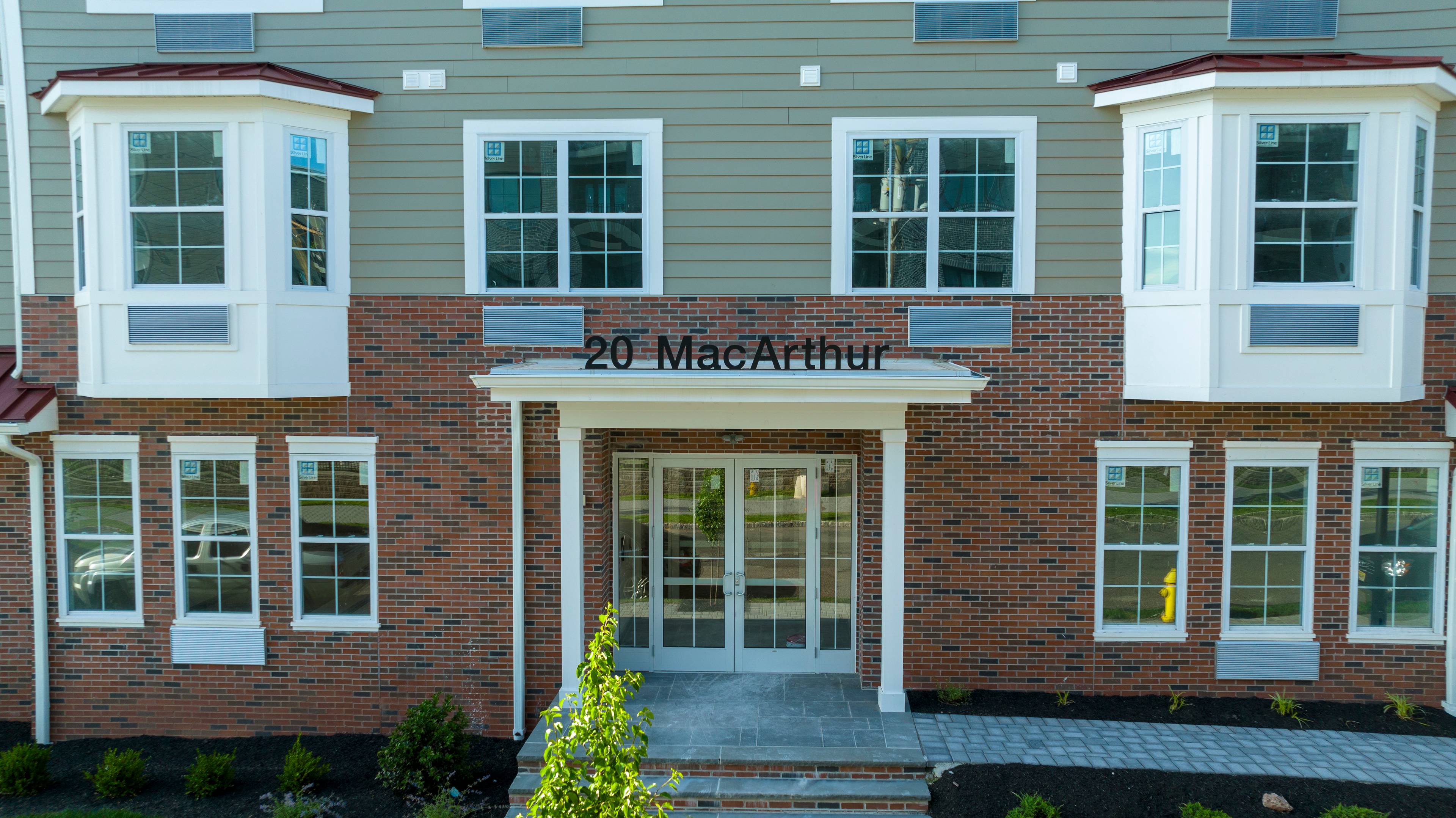 20 MacArthur Ave