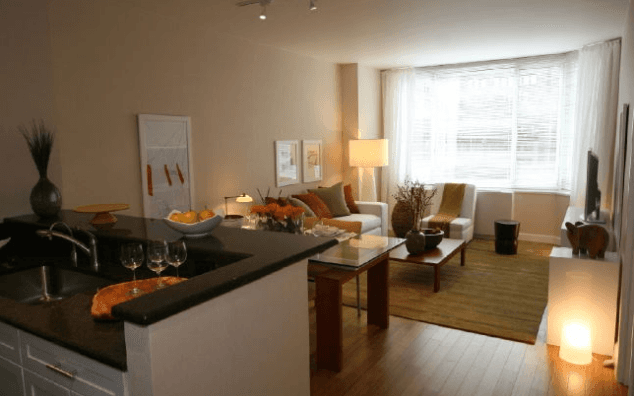 Midtown West_One Spacious Bdrm Apt IN A HIGH FLOOR CORNER UNIT at FULL SERVICE LUXURY Bldg!! W/D ! CUSTOMIZED WALK in CLOSET SPACE !