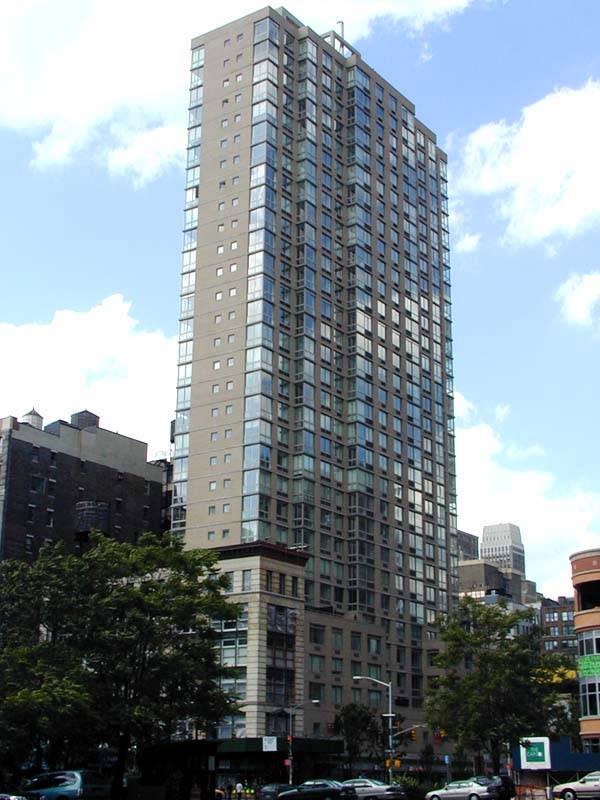 Chelsea studio apartment with Gym Health Club